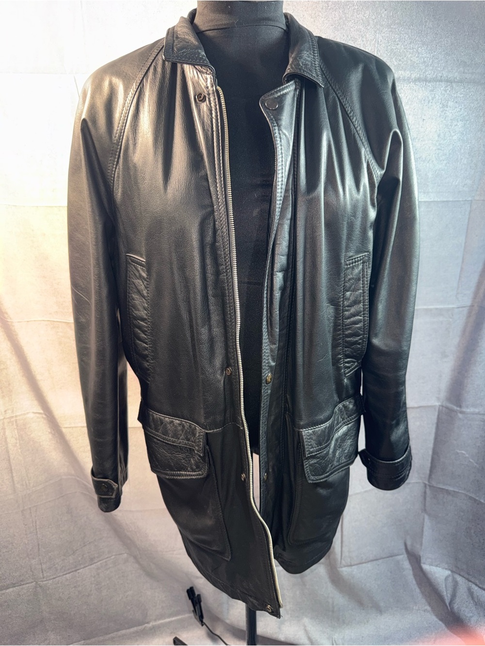 23A-Men's Black Leather Trench Coat - Classic Zip Front